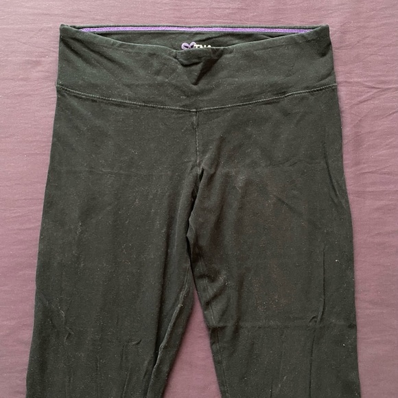 Aritzia TNA Black Leggings - Picture 3 of 6